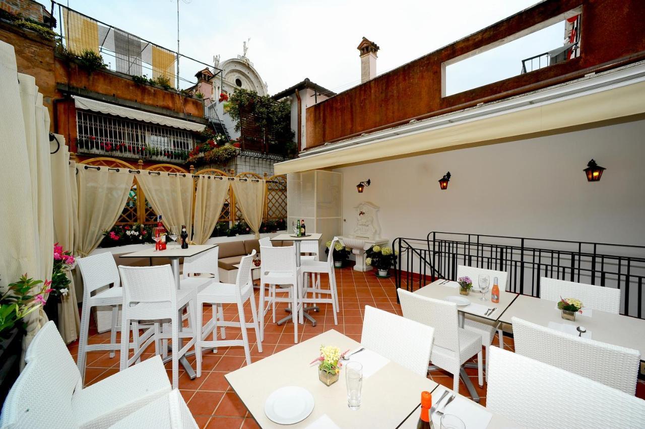 Hotel Fontana Venedig Exteriör bild