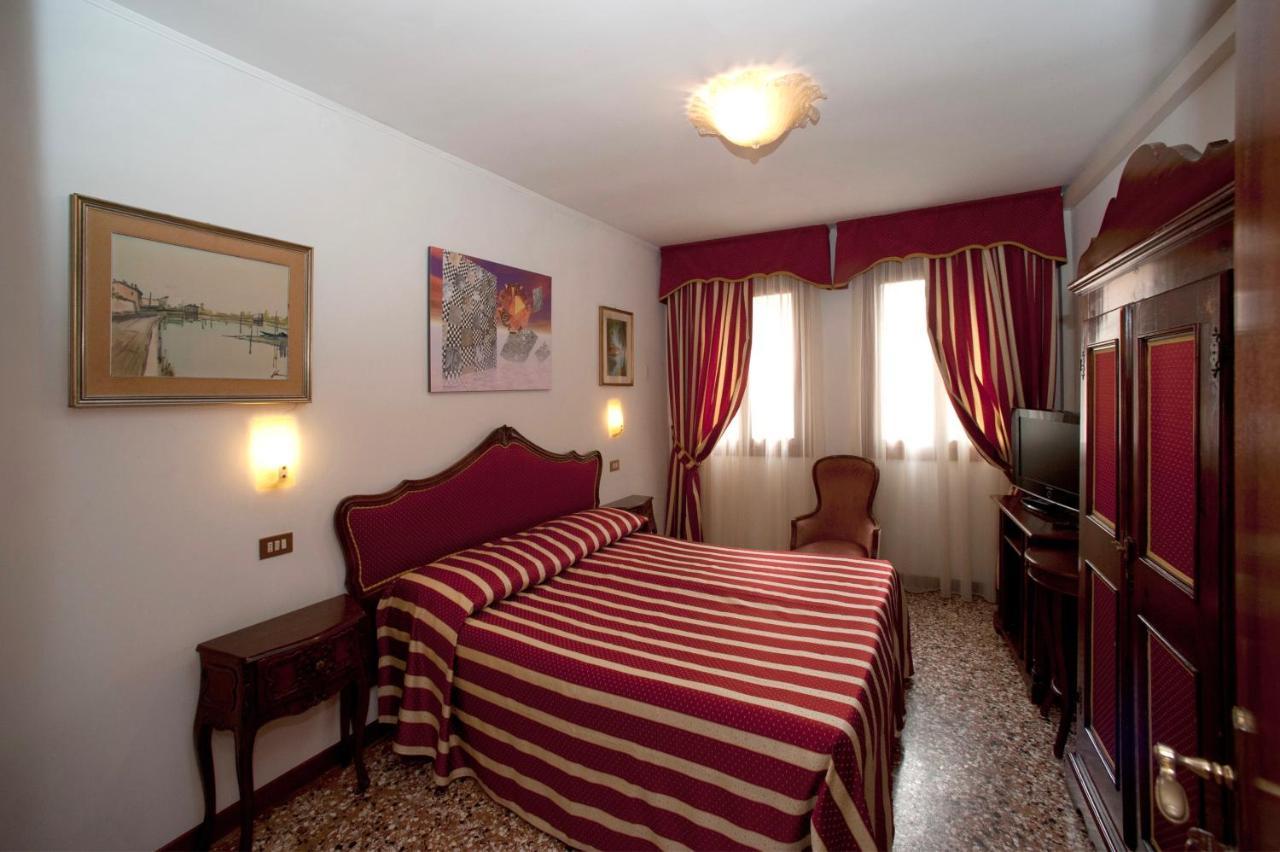 Hotel Fontana Venedig Exteriör bild